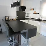 Bien Situado En * Marbella